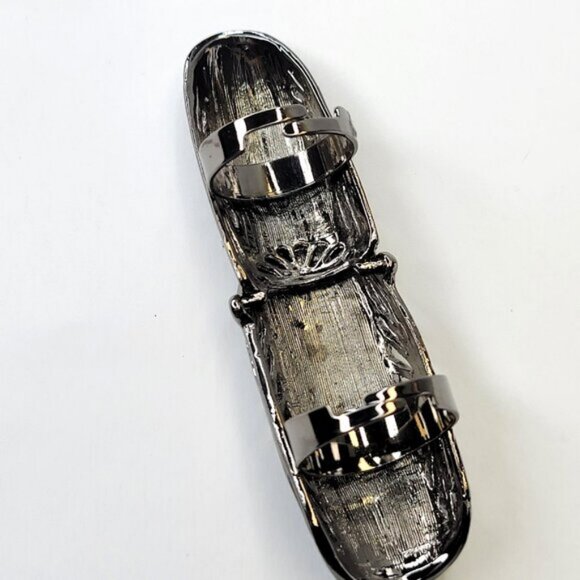 Flamboyant Designer type Knuckle Ring, Unique Knuckle Ring, Black diamond Ring - Picture 12 of 14